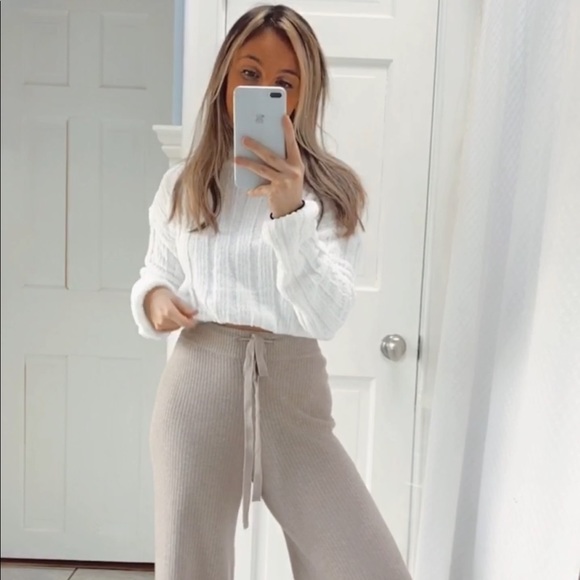 Milan Palazzo Pant Sweats - Picture 3 of 10